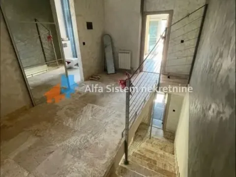 Izdavanje, kuća, 285m², Stari Košutnjak, Rakovica - image 12