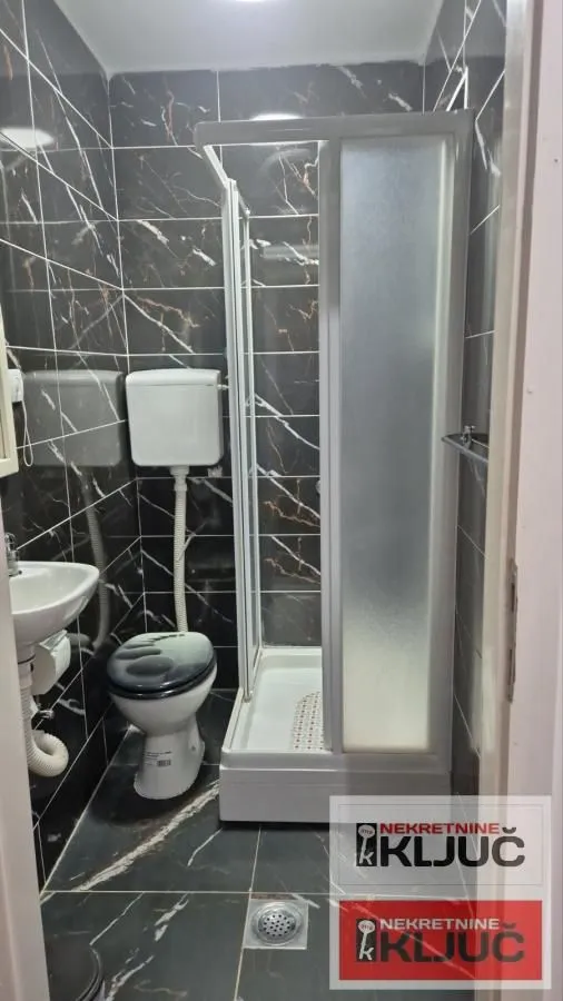 Prodaja, trosoban stan, 78m², Bulevar Oslobodjenja, Novi Sad Sve Podlokacije