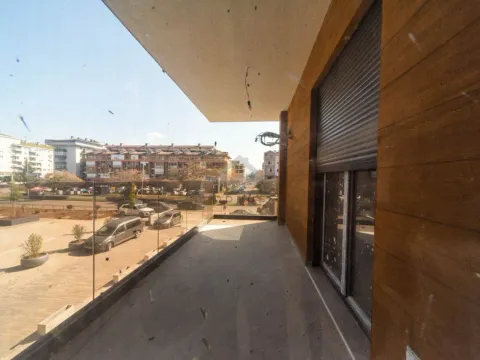 Prodaja, trosoban stan, 104m², Stari Aerodrom, Podgorica - image 12