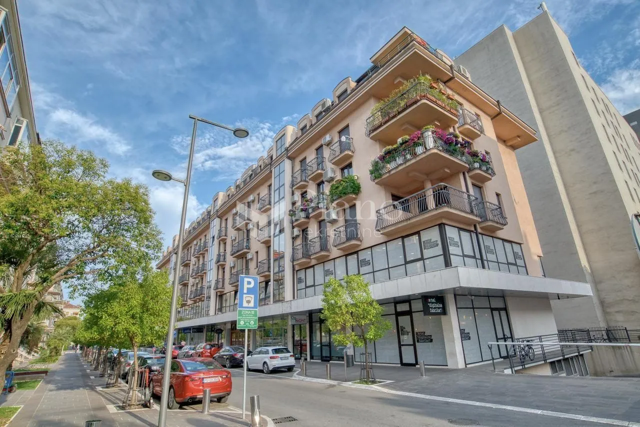 Rent, two bedroom apartment, 90m², Centar, Podgorica