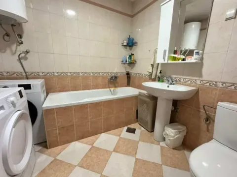 Prodaja, dvosoban stan, 48m², Dobrota, Kotor - image 2