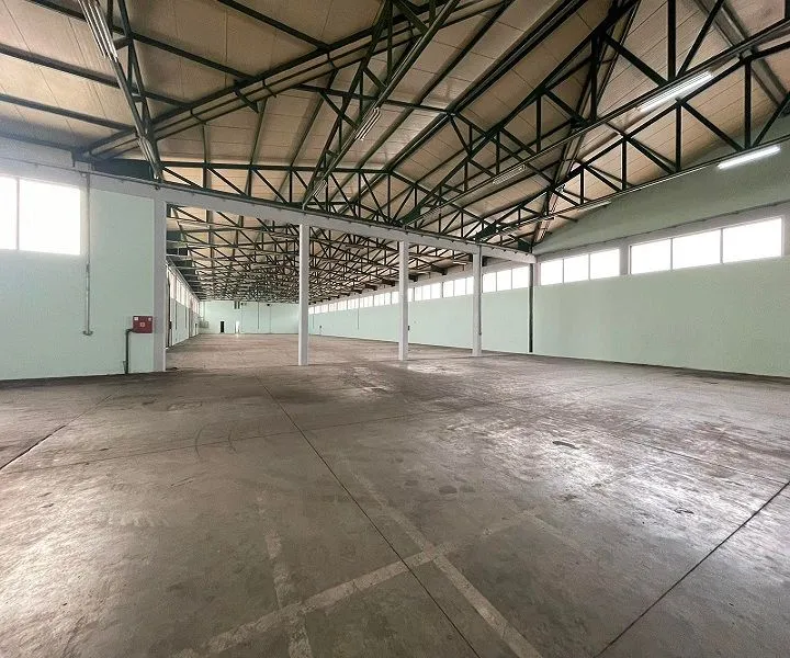 Rent, office space, 2600m², Stara Pazova, Srbija