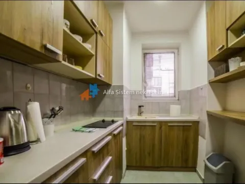 Izdavanje, trosoban stan, 73m², Stari Grad, Beograd - image 4