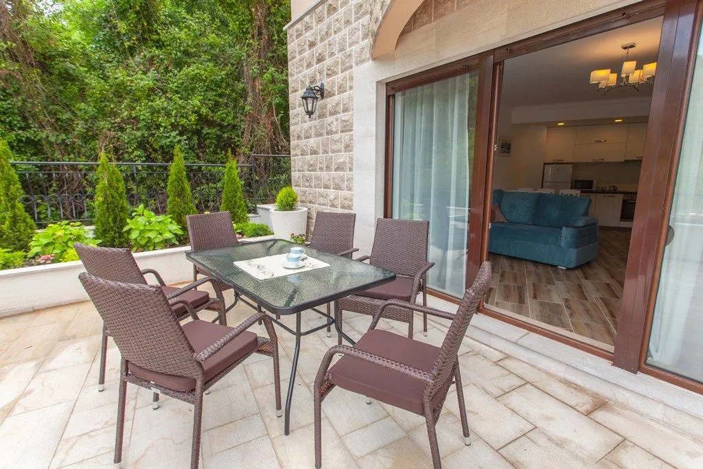 Sale, apartment, 140m², Kamenovo, Budva