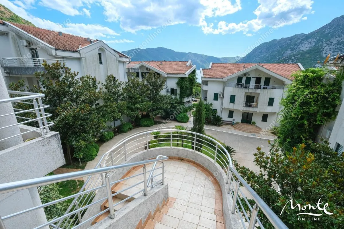 Prodaja, trosoban stan, 130m², Risan, Kotor