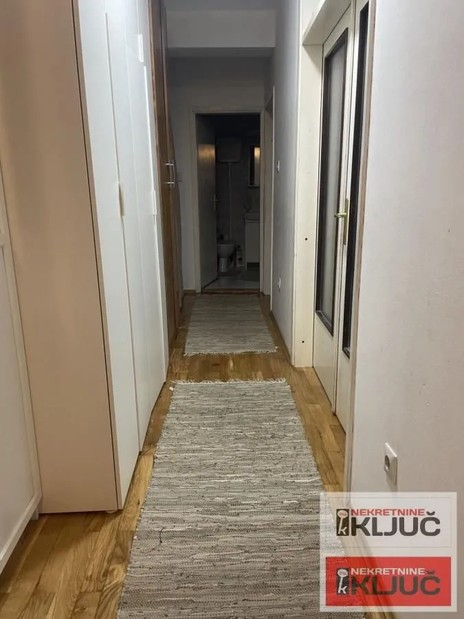Prodaja, dvosoban stan, 57m², Bulevar Oslobodjenja, Novi Sad Sve Podlokacije