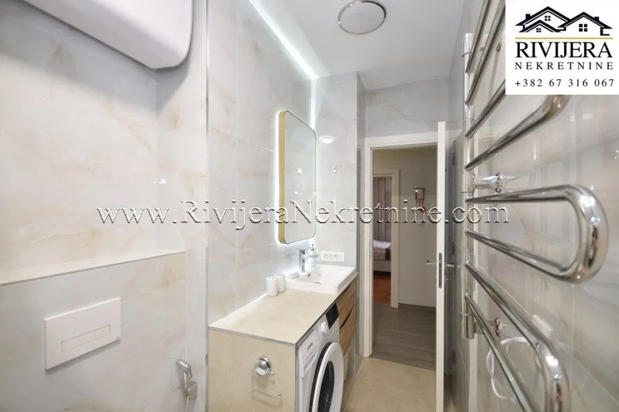 Prodaja, jednosoban stan, 56m², Centar, Herceg Novi