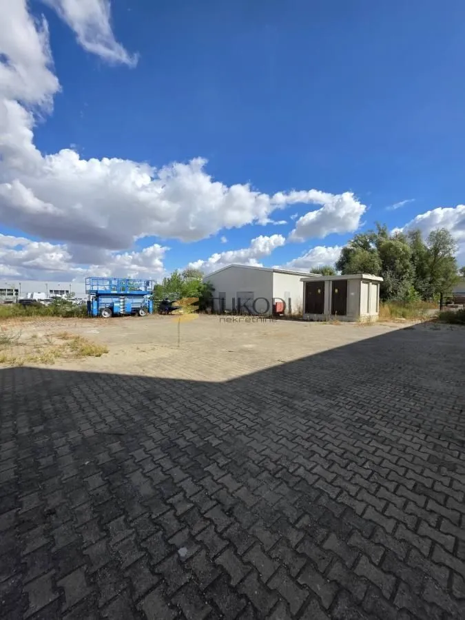 Rent, office space, 4597m², Šangaj, Novi Sad Sve Podlokacije