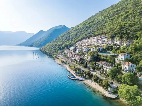 Prodaja, trosoban stan, 130m2, Kostanjica, Kotor Prodaja, trosoban stan, 130m2, Kostanjica, Kotor