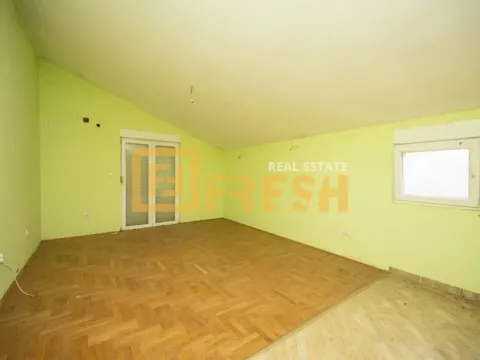 Sale, house, 204m², Rogami, Podgorica - image 2