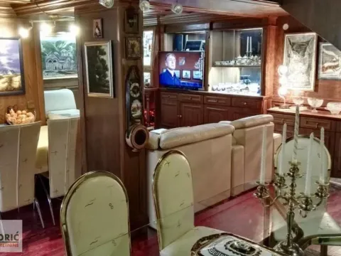 Sale, four bedroom apartment, 143m², Zemun Sve Podlokacije, Beograd - image 2