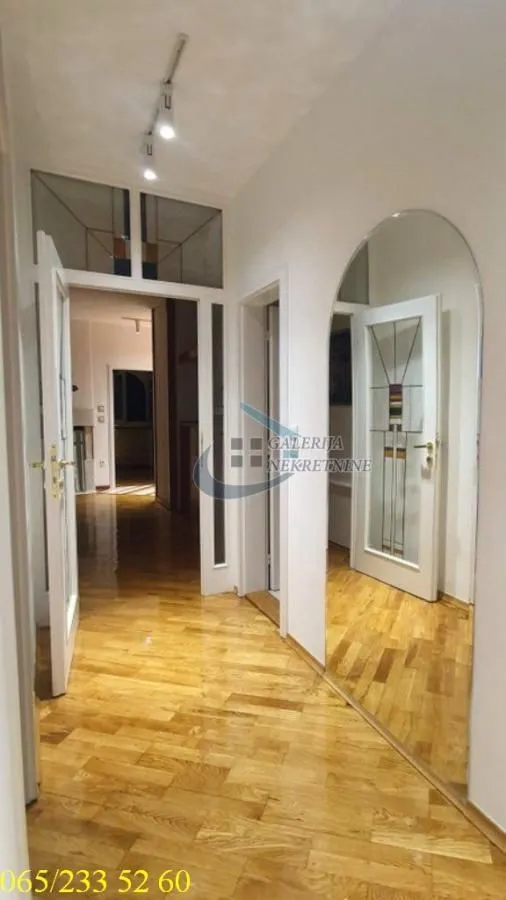 Izdavanje, stan, 146m², Savski Venac, Beograd