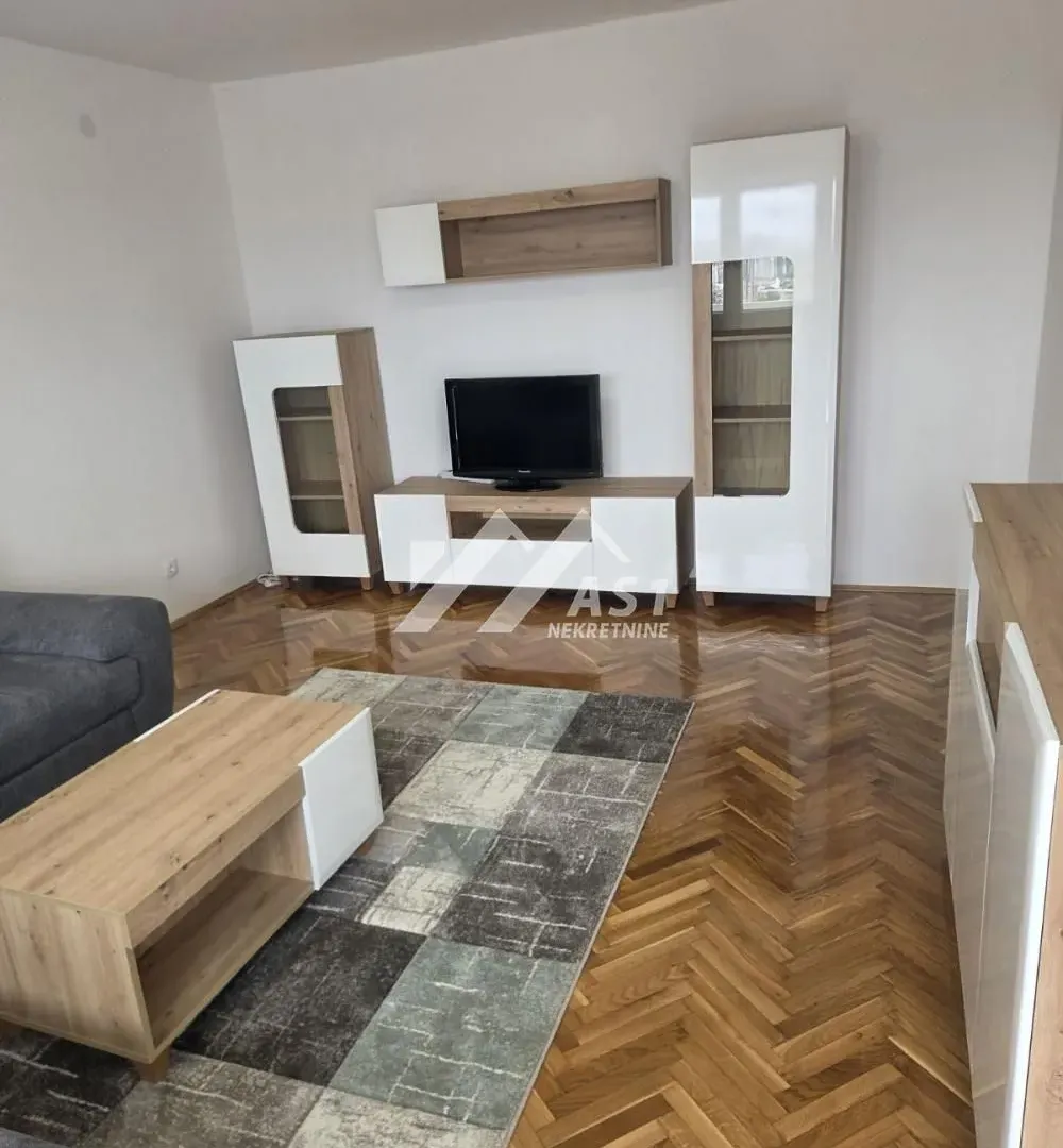 Izdavanje, trosoban stan, 68m², Kej, Novi Sad Sve Podlokacije