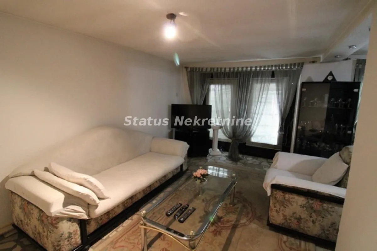 Prodaja, kuća, 416m², Sremska Mitrovica, Srbija