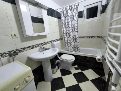 Rent, two bedroom apartment, 100m², Budva, Crna Gora - image 16