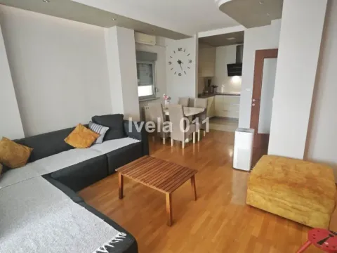 Prodaja, trosoban stan, 83m², Uciteljsko Naselje, Zvezdara Sve Podlokacije - image 2