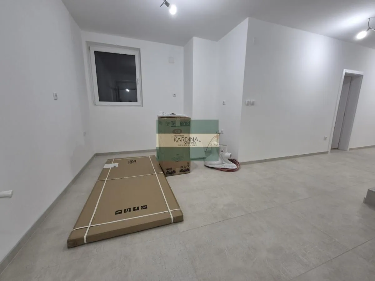 Prodaja, trosoban stan, 83m², Centar, Jagodina