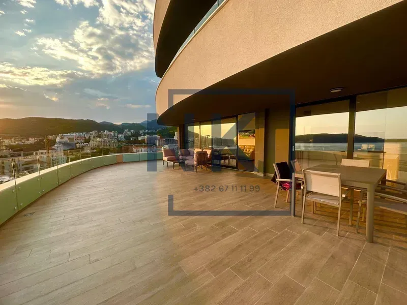Prodaja, trosoban stan, 190m², Rafailovići, Budva