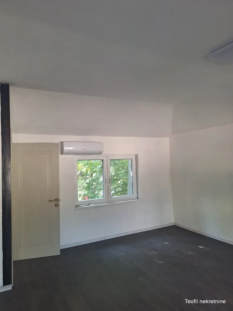 Rent, office space, 38m², Zemun Sve Podlokacije, Beograd