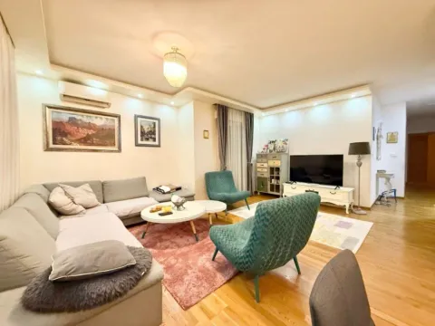 Sale, two bedroom apartment, 178m², City Kvart, Podgorica - image 1