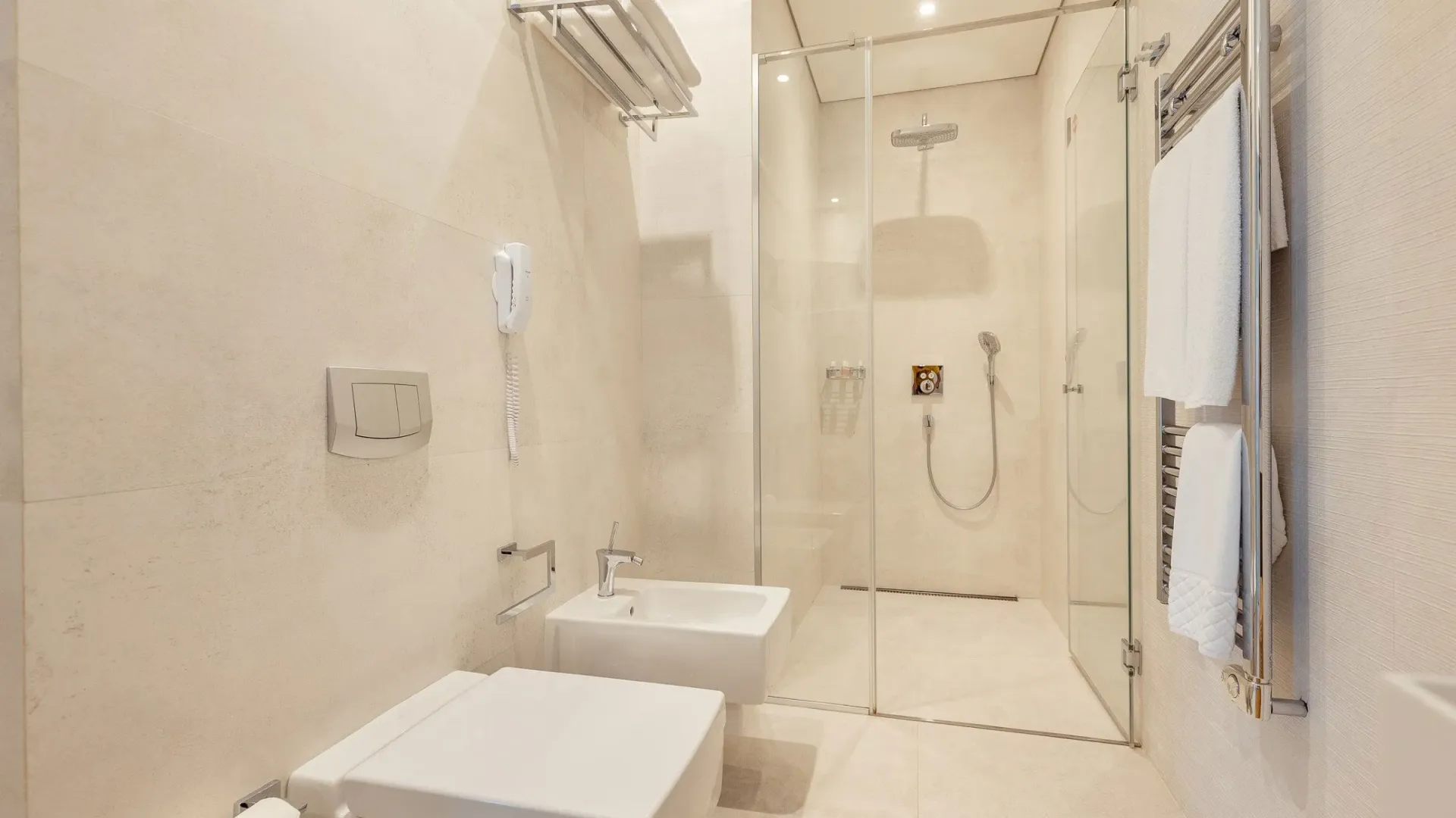 Prodaja, dvosoban stan, 190m², Đuraševići, Tivat