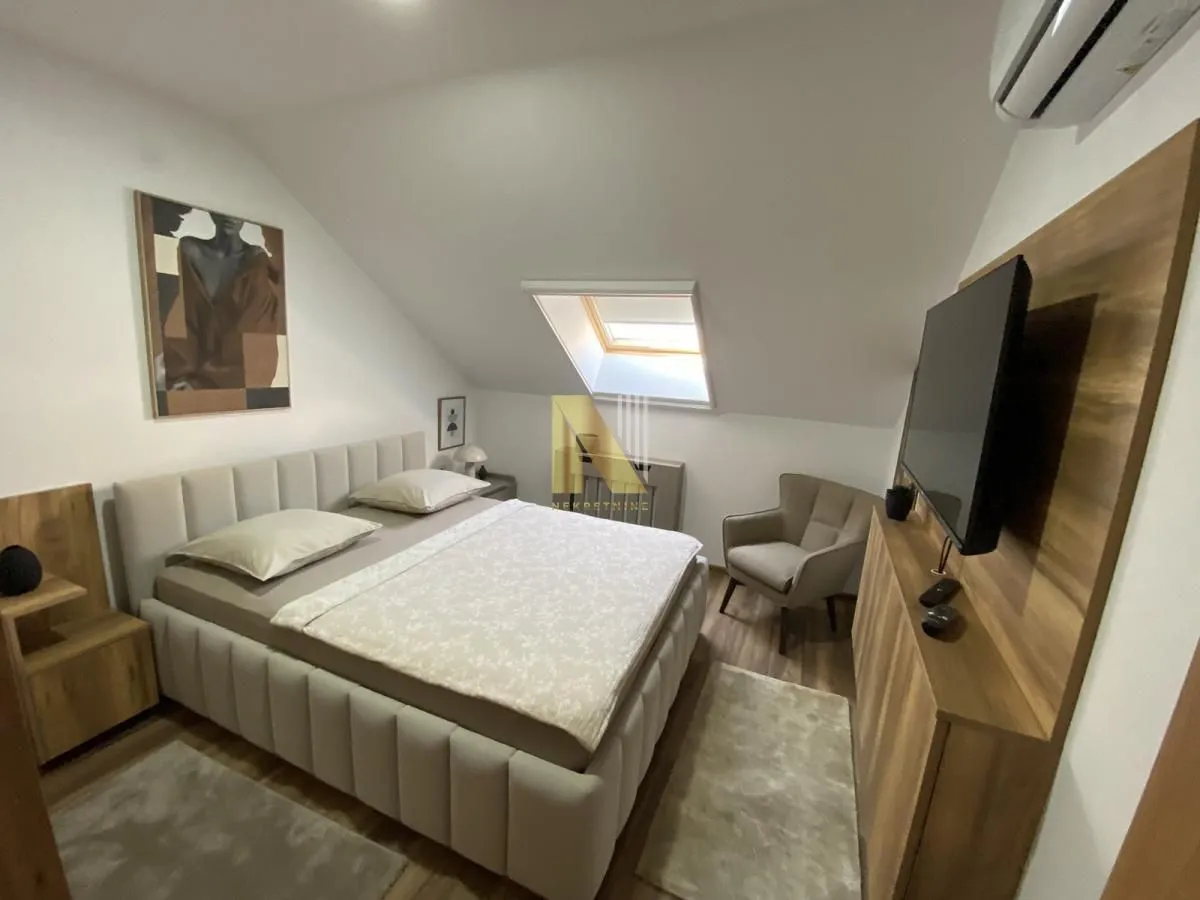 Izdavanje, dvosoban stan, 50m², Centar, Novi Sad