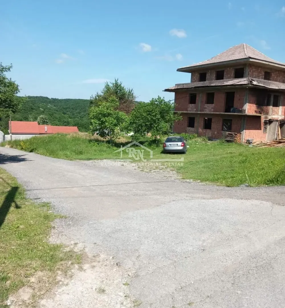 Sale, house, 607m², Lisović, Barajevo