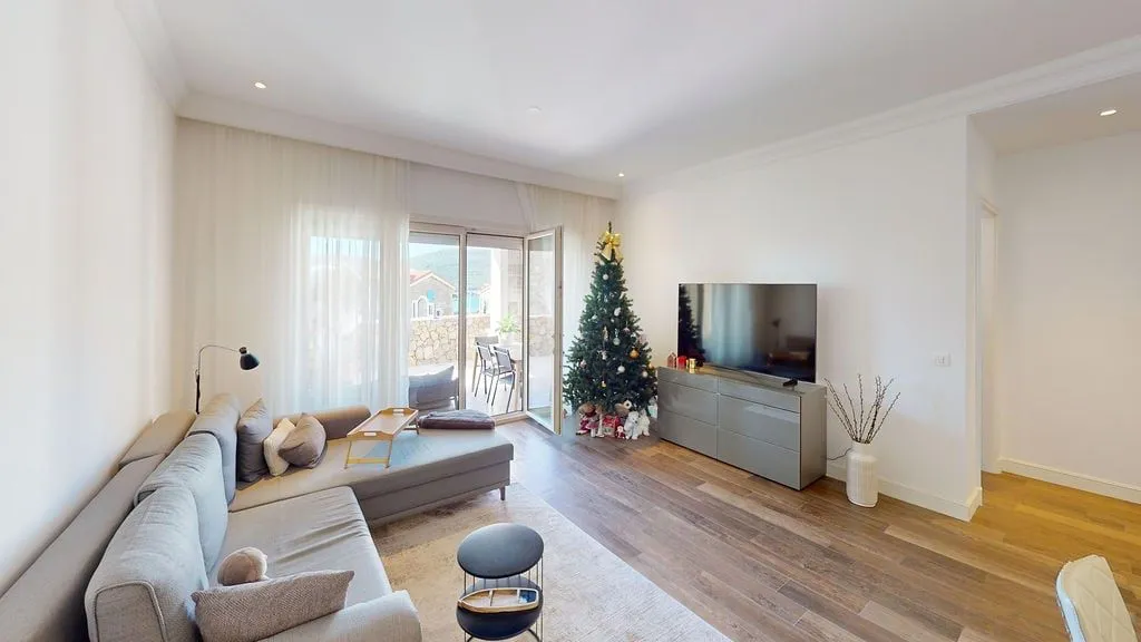 Sale, two bedroom apartment, 70m², Tivat, Crna Gora