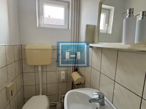 Izdavanje, poslovni prostor, 110m², Ćuprija, Srbija - image 15