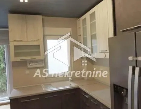 Izdavanje, trosoban stan, 90m², Savski Venac, Beograd - image 8