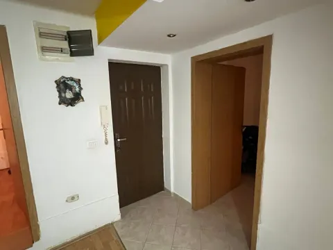 Sale, one bedroom apartment, 45m², Momišići, Podgorica - image 6
