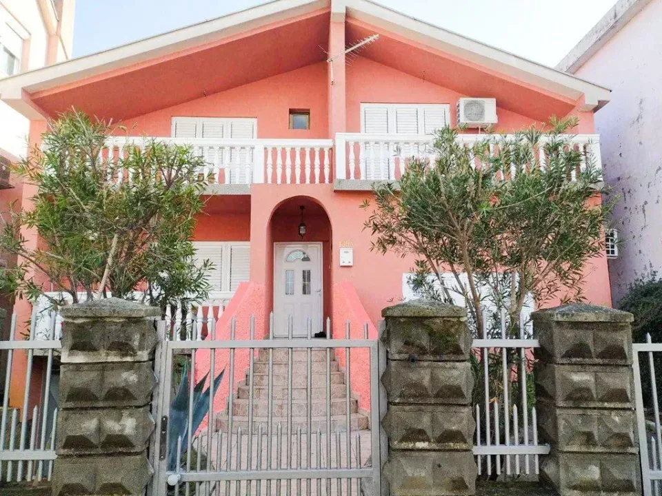 Rent, house, 200m², Stari Aerodrom, Podgorica
