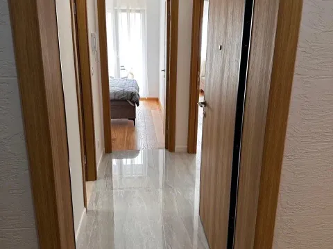 Izdavanje, jednosoban stan, 45m², New City, Podgorica - image 8