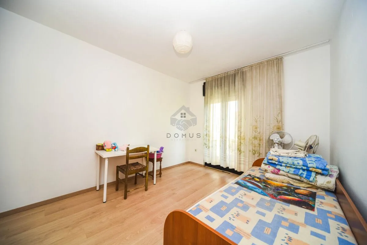 Izdavanje, trosoban stan, 100m², Zabjelo, Podgorica