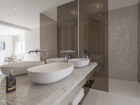 Sale, apartment, 1000m², Rafailovići, Budva - image 17