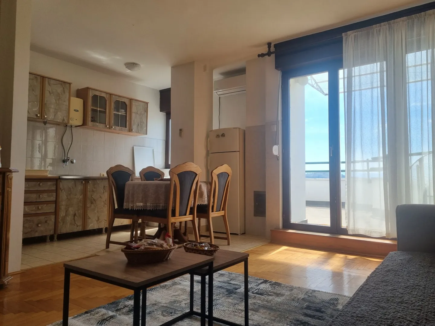 Rent, studio apartment, 40m², Blok 6, Podgorica