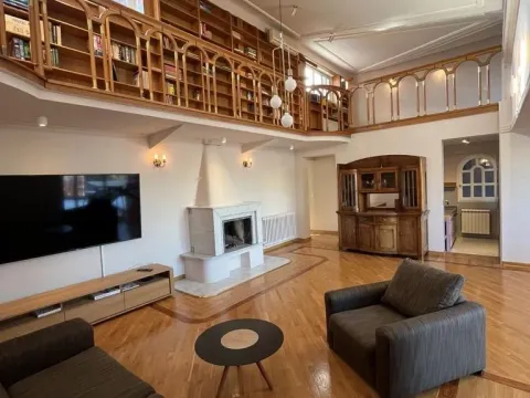 Izdavanje, poslovni prostor, 173m², Vračar Hram, Vračar Sve Podlokacije - image 2