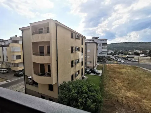 Prodaja, stan, 45m², Blok 6, Podgorica - image 10