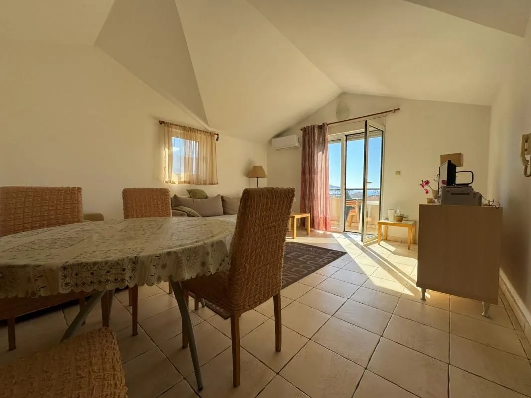 Prodaja, stan, 228m², Bečići, Budva