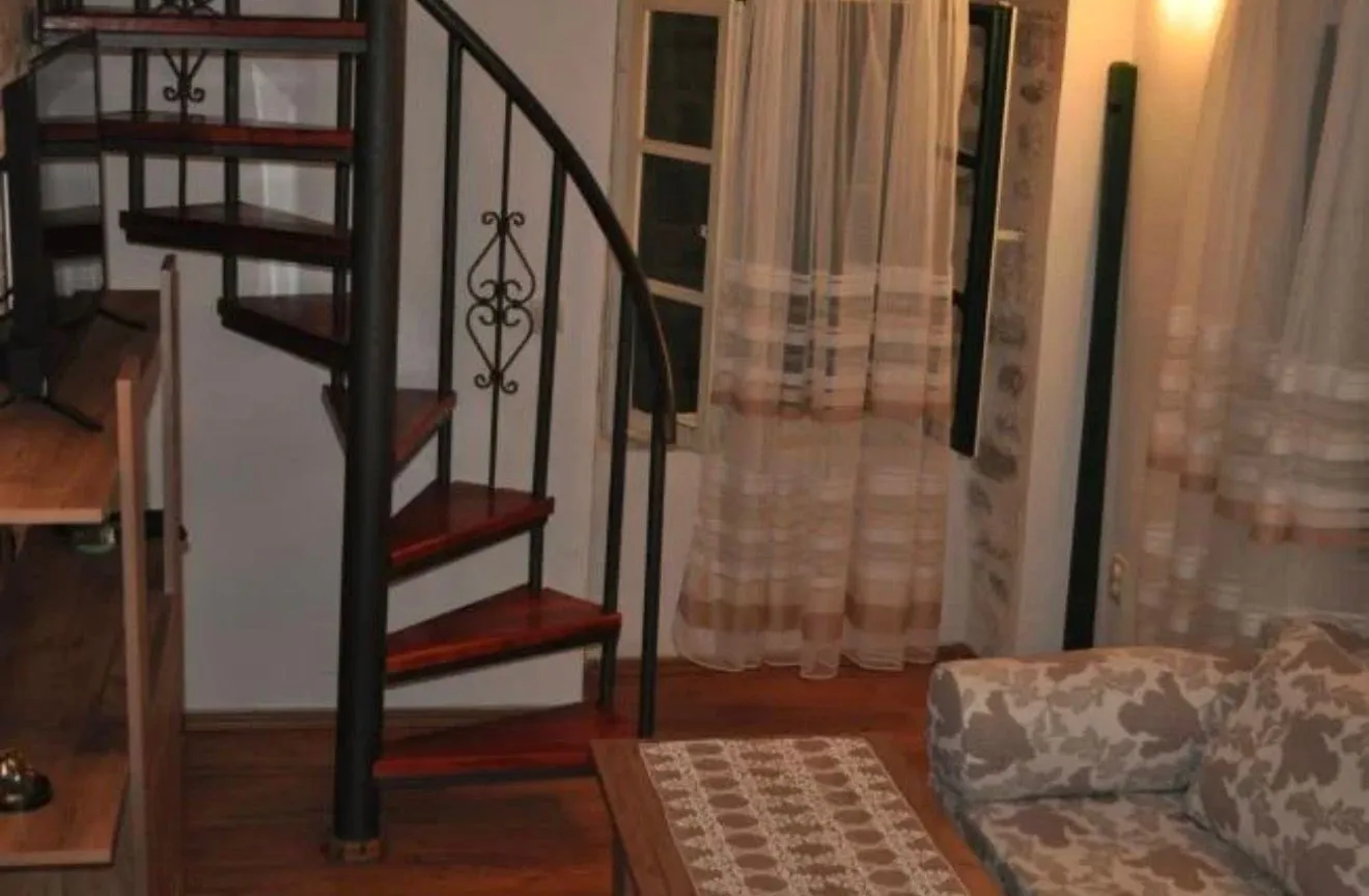 Rent, one bedroom apartment, 40m², Stari Grad Kotor, Kotor