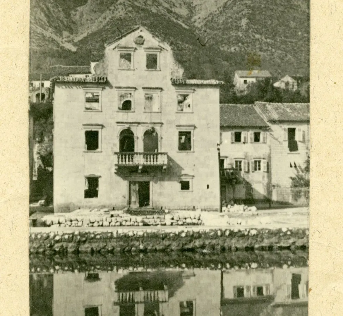 Sale, house, 424m², Prčanj, Kotor