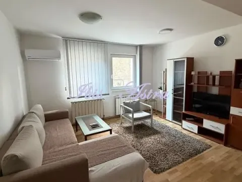Izdavanje, dvosoban stan, 55m², Karaburma, Palilula Sve Podlokacije - image 2