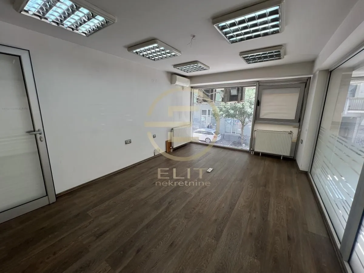 Rent, office space, 229m², Grbavica, Novi Sad Sve Podlokacije