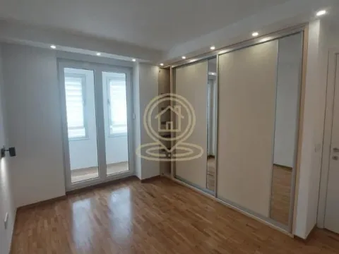 Izdavanje, trosoban stan, 58m², Bulbulder, Zvezdara Sve Podlokacije - image 3