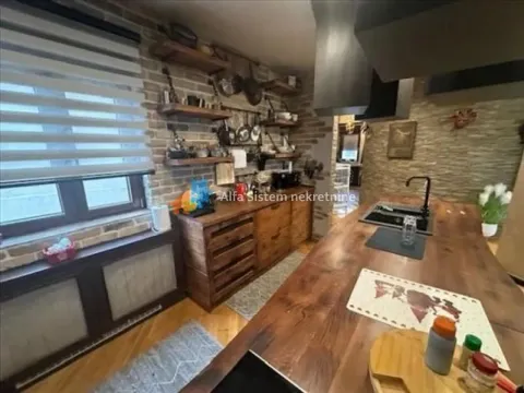 Izdavanje, trosoban stan, 155m², Neimar, Vračar Sve Podlokacije - image 12