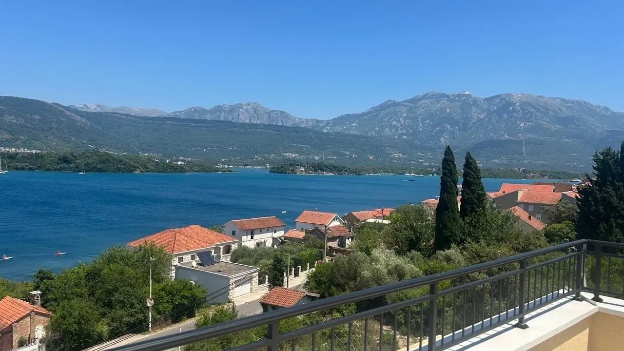 Sale, two bedroom apartment, 98m², Bogišići, Tivat