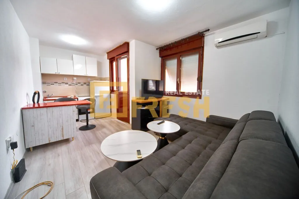Izdavanje, garsonjera, 30m², Stari Aerodrom, Podgorica
