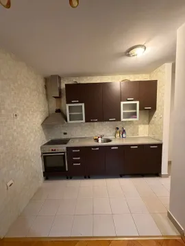 Prodaja, trosoban stan, 87m², Blok 9, Podgorica - image 3