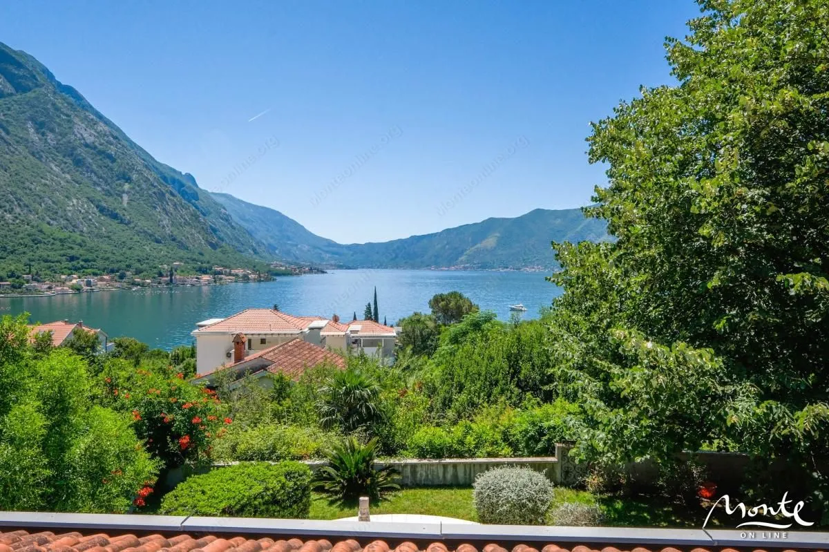 Prodaja, kuća, 305m², Orahovac, Kotor