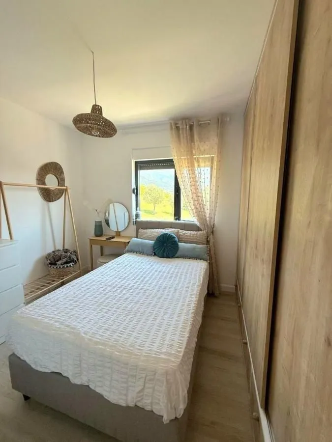 Prodaja, dvosoban stan, 97m², Tivat, Crna Gora